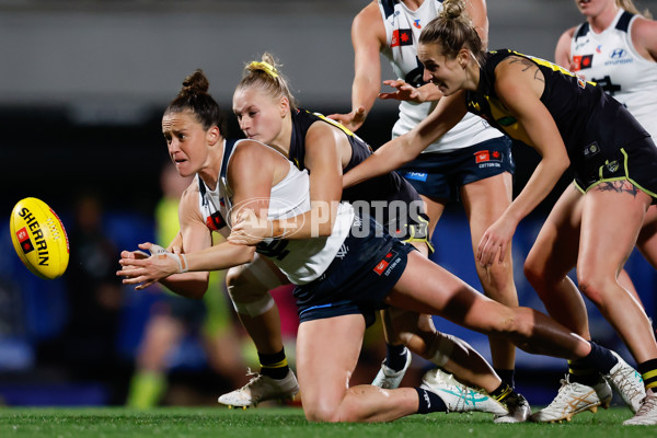 AFLW 2024 Round 04 - Richmond v Carlton - A-54136058