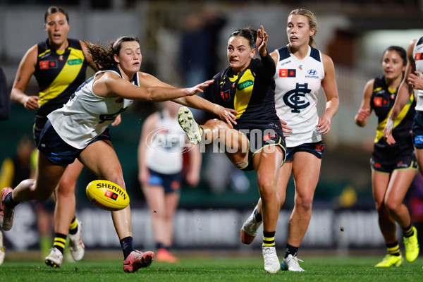 AFLW 2024 Round 04 - Richmond v Carlton - A-54136063