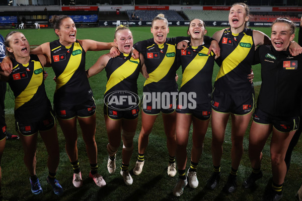 AFLW 2024 Round 04 - Richmond v Carlton - A-54137671