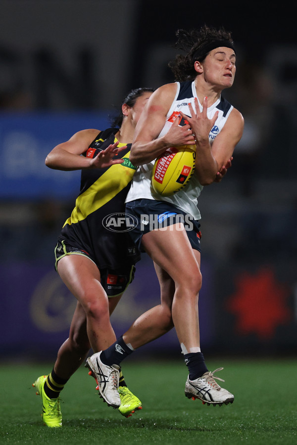 AFLW 2024 Round 04 - Richmond v Carlton - A-54138457