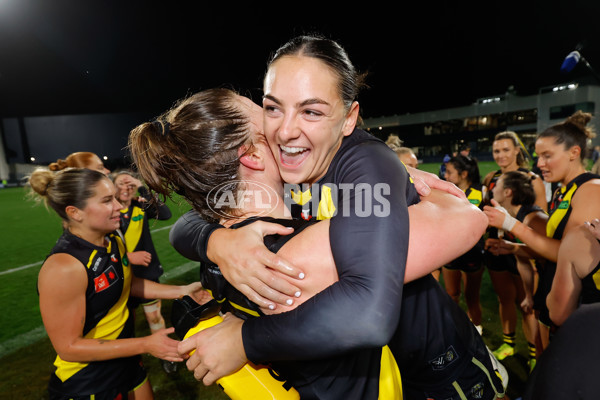 AFLW 2024 Round 04 - Richmond v Carlton - A-54138484