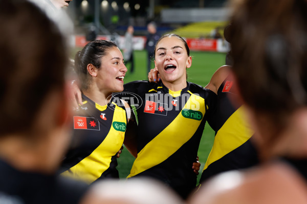 AFLW 2024 Round 04 - Richmond v Carlton - A-54138489