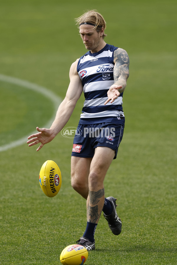 AFL 2024 Training - Geelong 200924 - A-54140724