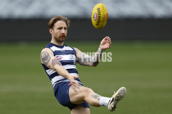 AFL 2024 Training - Geelong 200924 - A-54140737