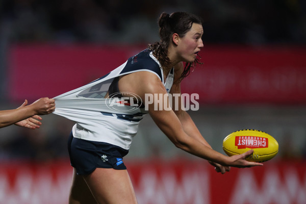 AFLW 2024 Round 04 - Richmond v Carlton - A-54140950