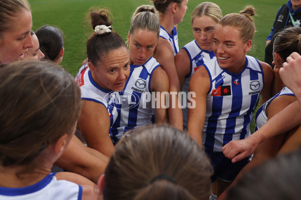 AFLW 2024 Round 04 - North Melbourne v Port Adelaide - A-54143352