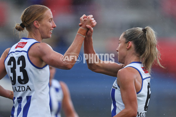 AFLW 2024 Round 04 - North Melbourne v Port Adelaide - A-54146339