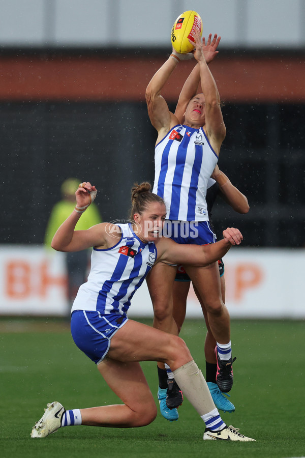 AFLW 2024 Round 04 - North Melbourne v Port Adelaide - A-54146348