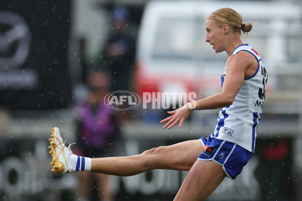 AFLW 2024 Round 04 - North Melbourne v Port Adelaide - A-54146357