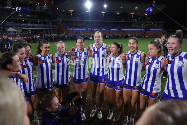 AFLW 2024 Round 04 - North Melbourne v Port Adelaide - A-54150225