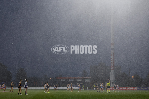 AFLW 2024 Round 04 - North Melbourne v Port Adelaide - A-54150233