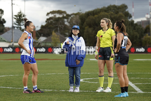 AFLW 2024 Round 04 - North Melbourne v Port Adelaide - A-54157982