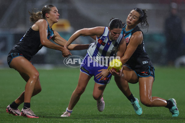 AFLW 2024 Round 04 - North Melbourne v Port Adelaide - A-54161354