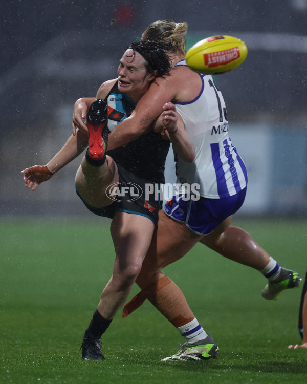 AFLW 2024 Round 04 - North Melbourne v Port Adelaide - A-54161359