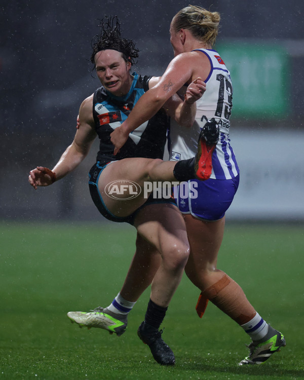 AFLW 2024 Round 04 - North Melbourne v Port Adelaide - A-54161360