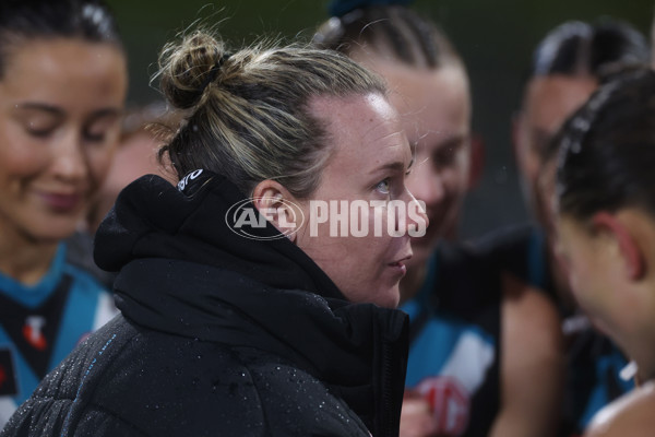 AFLW 2024 Round 04 - North Melbourne v Port Adelaide - A-54164610