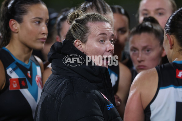 AFLW 2024 Round 04 - North Melbourne v Port Adelaide - A-54164611