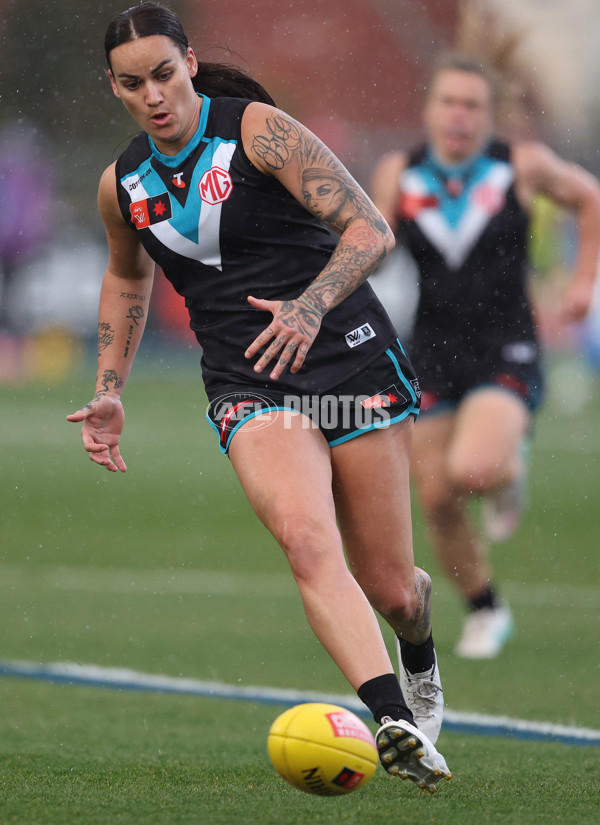 AFLW 2024 Round 04 - North Melbourne v Port Adelaide - A-54174240