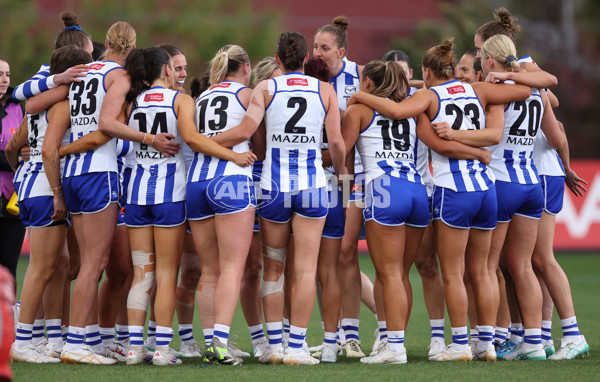 AFLW 2024 Round 04 - North Melbourne v Port Adelaide - A-54174245