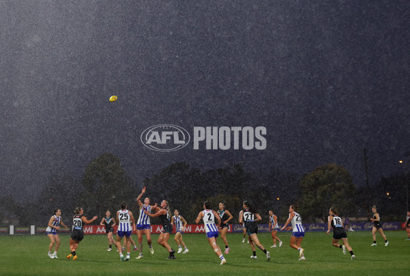 AFLW 2024 Round 04 - North Melbourne v Port Adelaide - A-54174273