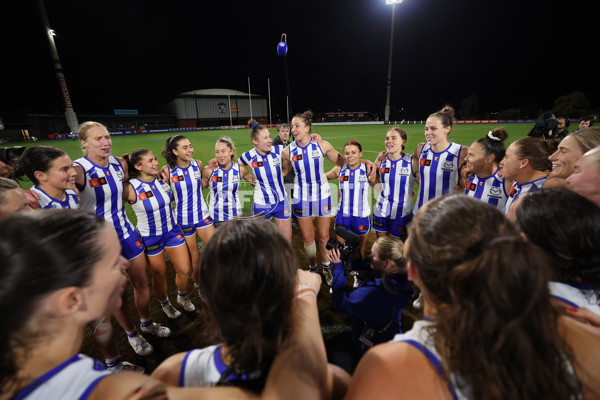 AFLW 2024 Round 04 - North Melbourne v Port Adelaide - A-54176810