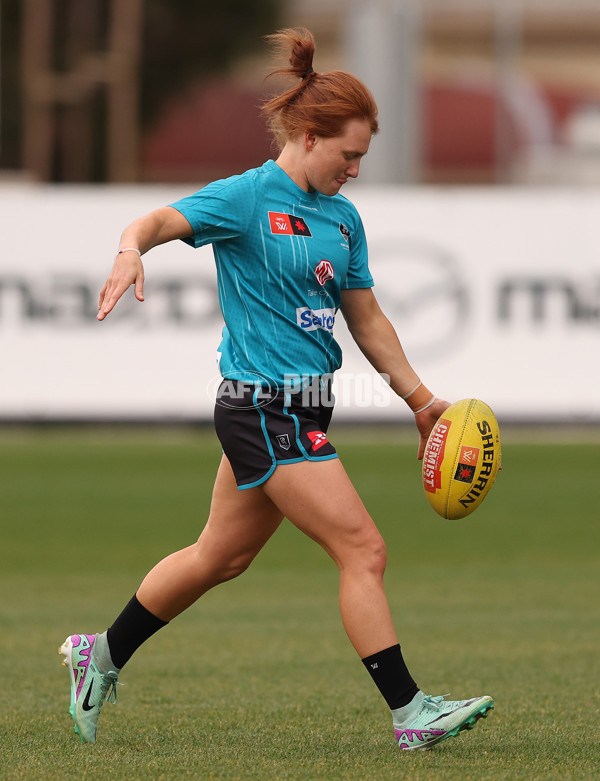 AFLW 2024 Round 04 - North Melbourne v Port Adelaide - A-54176839