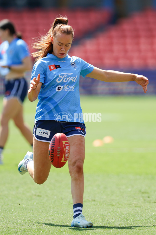 AFLW 2024 Round 04 - Gold Coast v Geelong - A-54179948