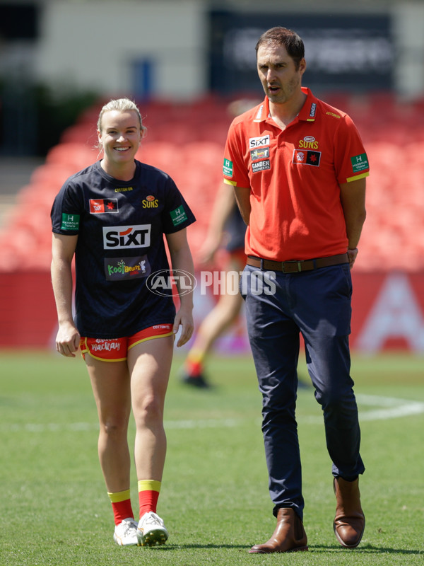 AFLW 2024 Round 04 - Gold Coast v Geelong - A-54179955