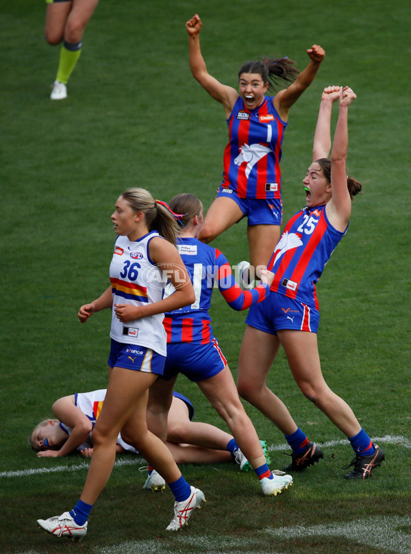 Coates League Girls 2024 Grand Final - Oakleigh Chargers v Eastern Ranges - A-54180025