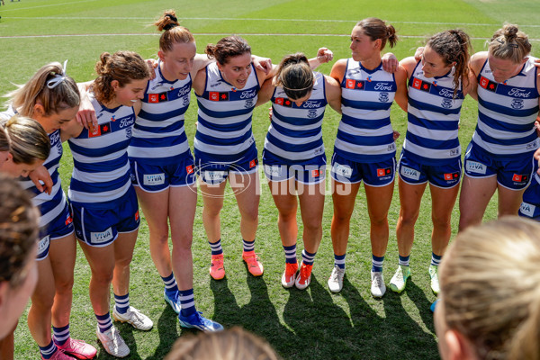 AFLW 2024 Round 04 - Gold Coast v Geelong - A-54184512