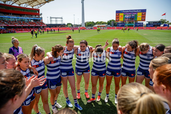 AFLW 2024 Round 04 - Gold Coast v Geelong - A-54185194