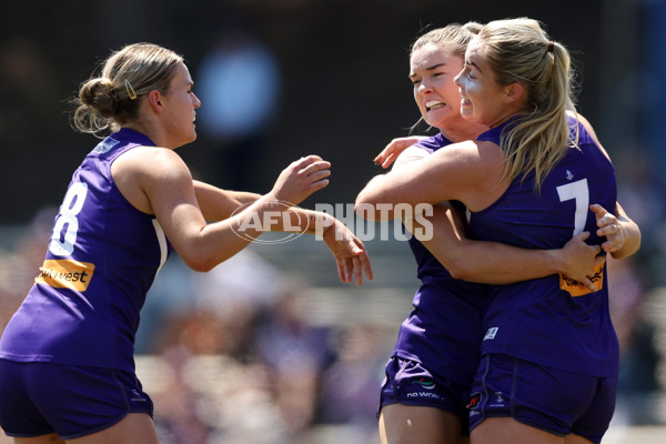 AFLW 2024 Round 04 - Fremantle v Melbourne - A-54189776