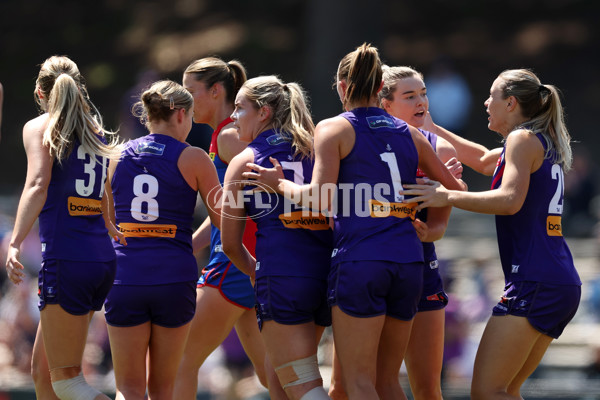 AFLW 2024 Round 04 - Fremantle v Melbourne - A-54190360