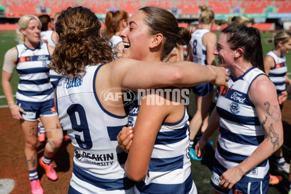 AFLW 2024 Round 04 - Gold Coast v Geelong - A-54192604