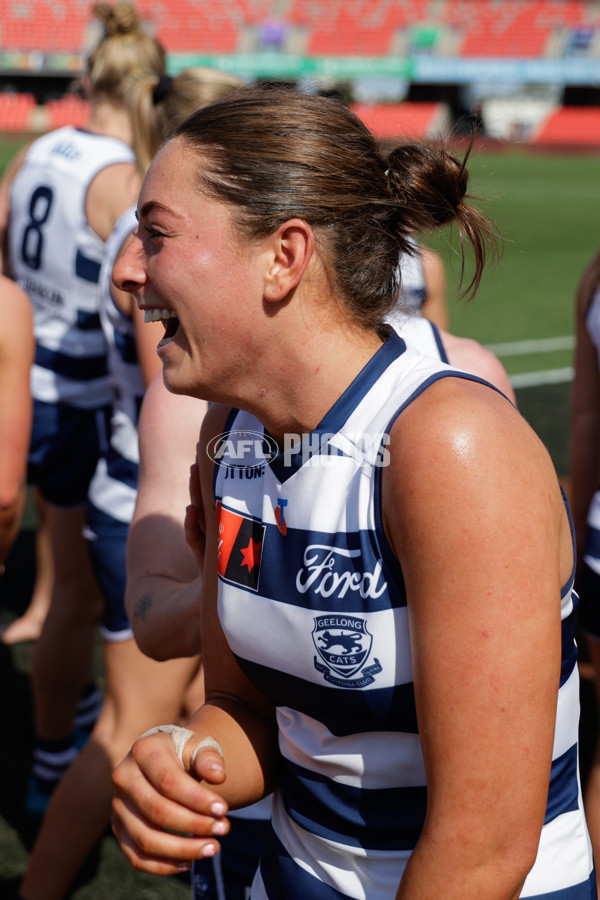 AFLW 2024 Round 04 - Gold Coast v Geelong - A-54192605