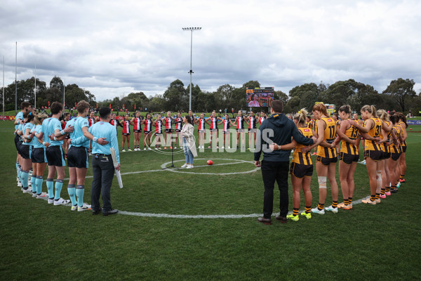 AFLW 2024 Round 04 - St Kilda v Hawthorn - A-54192829