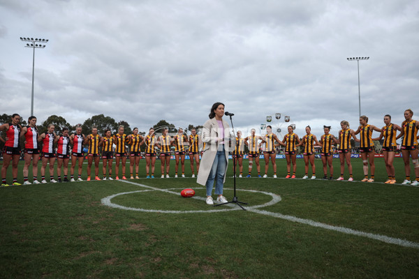 AFLW 2024 Round 04 - St Kilda v Hawthorn - A-54195741