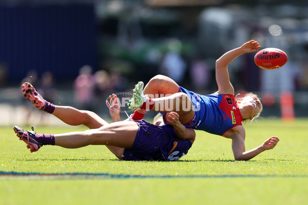 AFLW 2024 Round 04 - Fremantle v Melbourne - A-54197314