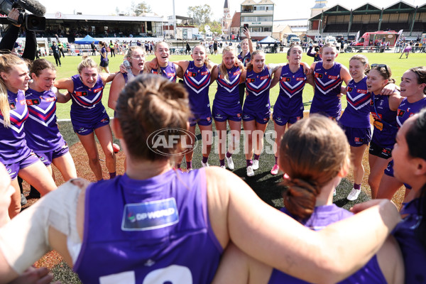 AFLW 2024 Round 04 - Fremantle v Melbourne - A-54197407