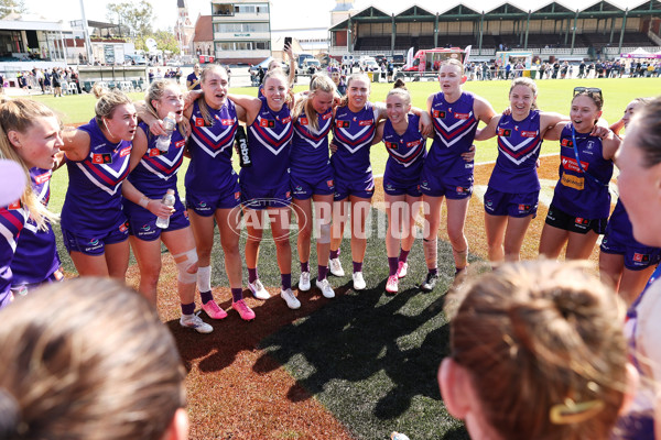 AFLW 2024 Round 04 - Fremantle v Melbourne - A-54198388