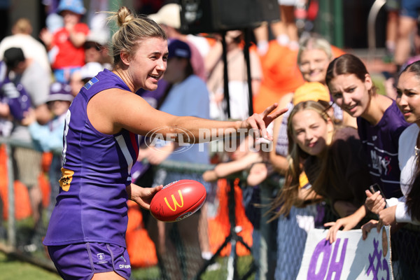 AFLW 2024 Round 04 - Fremantle v Melbourne - A-54200194