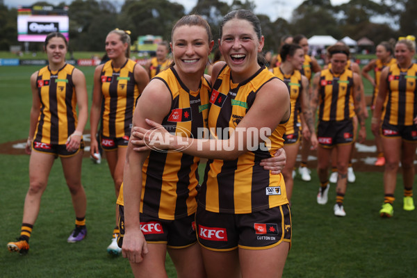 AFLW 2024 Round 04 - St Kilda v Hawthorn - A-54205031