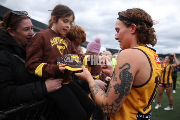 AFLW 2024 Round 04 - St Kilda v Hawthorn - A-54205745