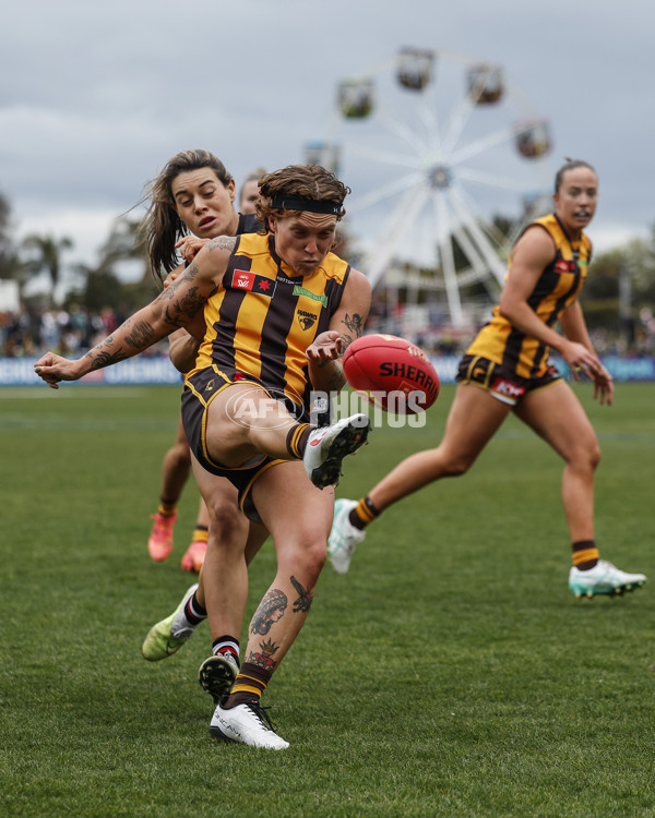 AFLW 2024 Round 04 - St Kilda v Hawthorn - A-54208293