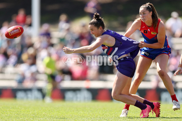 AFLW 2024 Round 04 - Fremantle v Melbourne - A-54210730