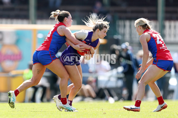 AFLW 2024 Round 04 - Fremantle v Melbourne - A-54210934