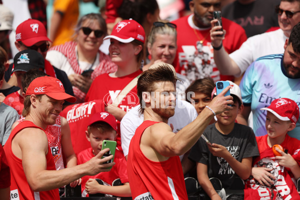 AFL 2024 Training - Sydney 220924 - A-54229200