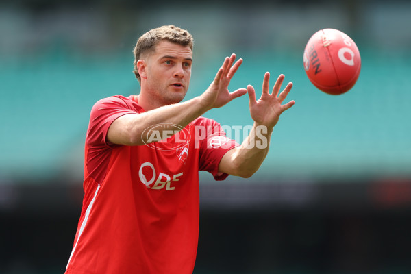 AFL 2024 Training - Sydney 220924 - A-54230352