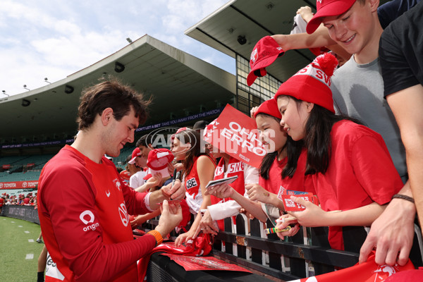 AFL 2024 Training - Sydney 220924 - A-54230357