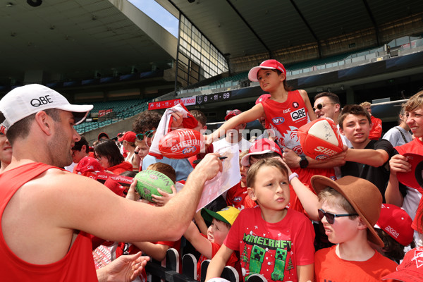 AFL 2024 Training - Sydney 220924 - A-54230359